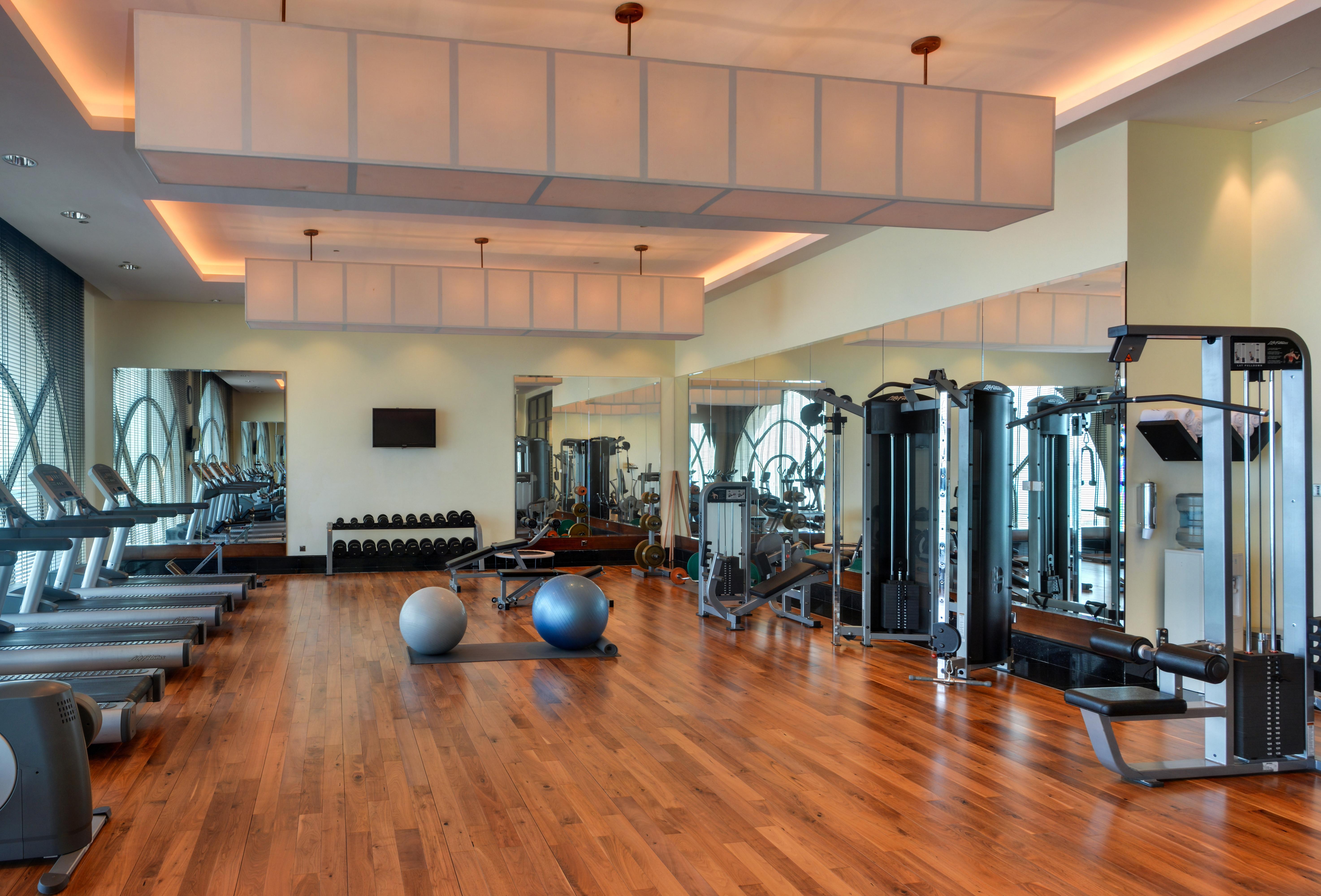 Sofitel Al Khobar The Corniche Hotel Exterior photo The gym at the hotel