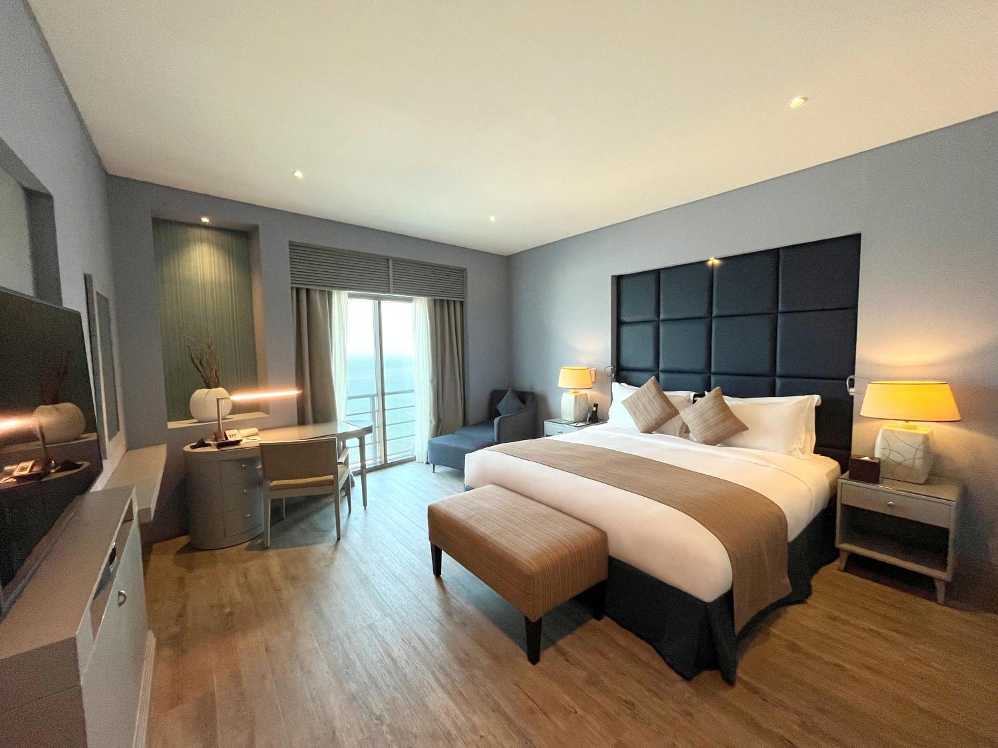 Sofitel Al Khobar The Corniche Hotel Exterior photo Deluxe Room