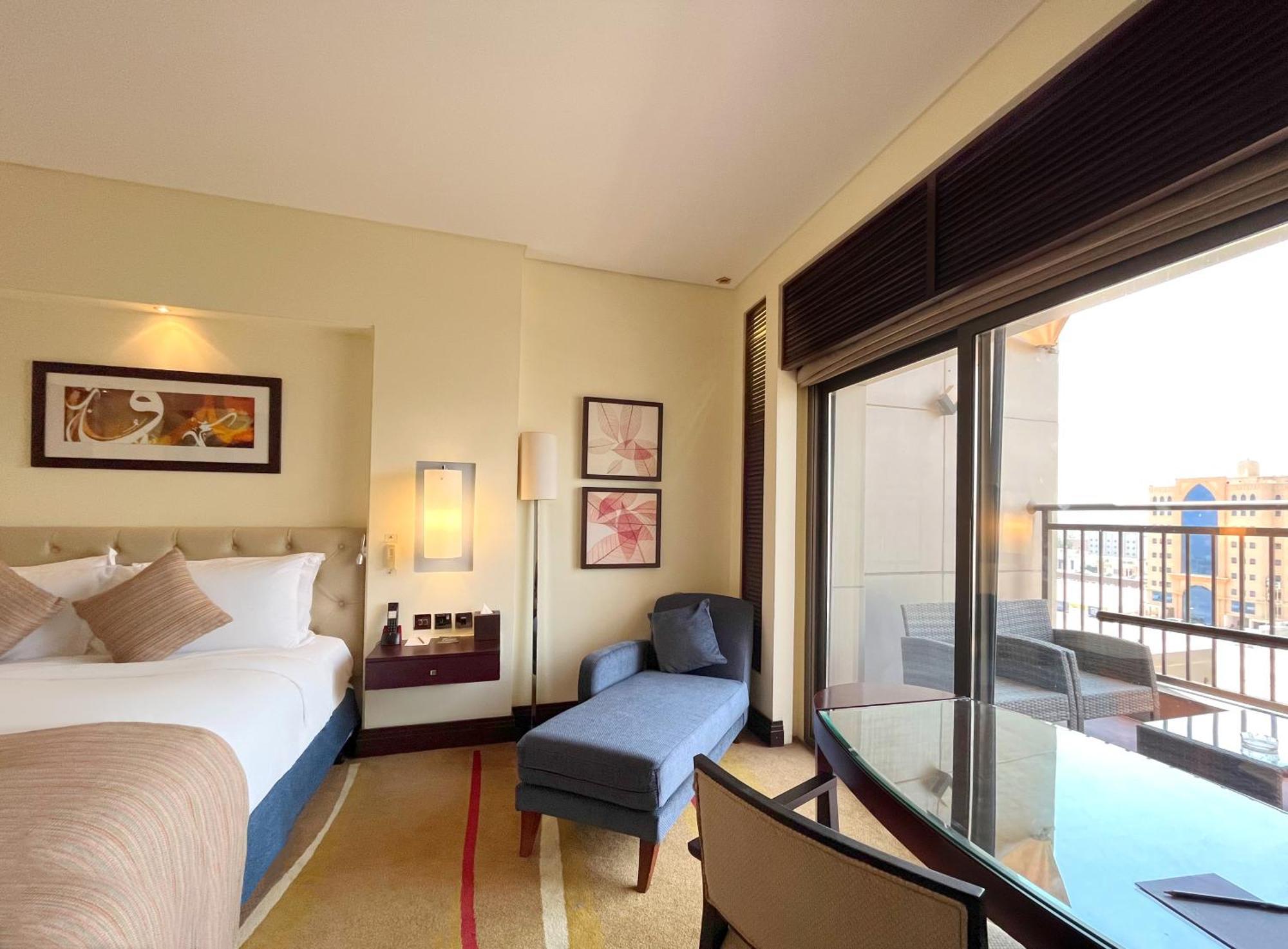 Sofitel Al Khobar The Corniche Hotel Exterior photo A room at the Taj Bengal