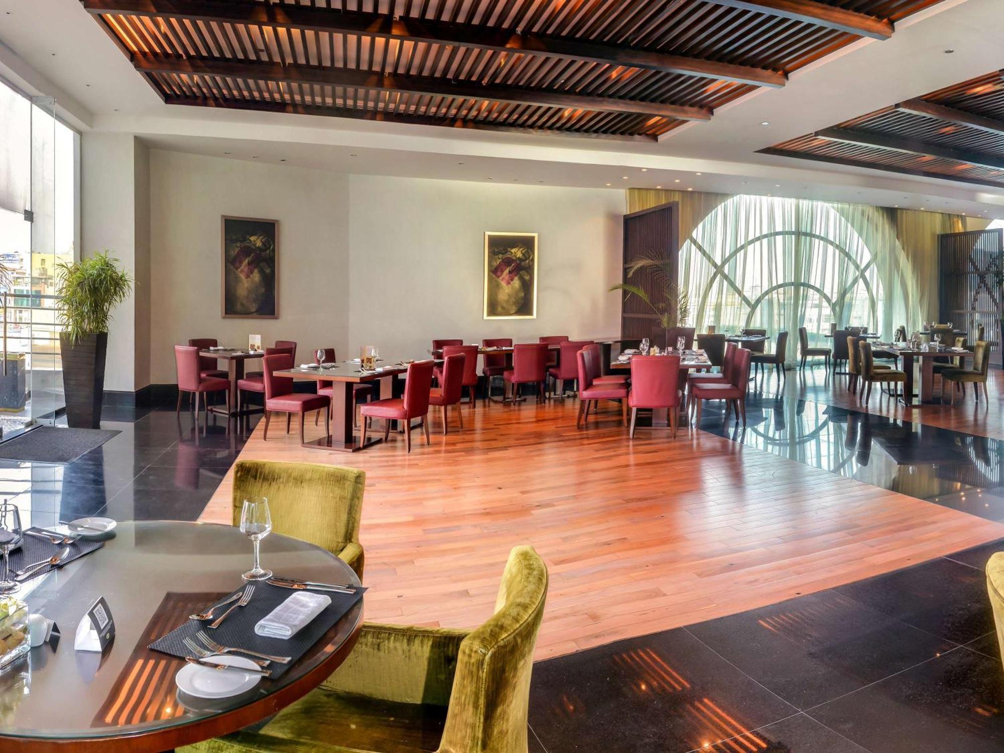 Sofitel Al Khobar The Corniche Hotel Exterior photo The restaurant