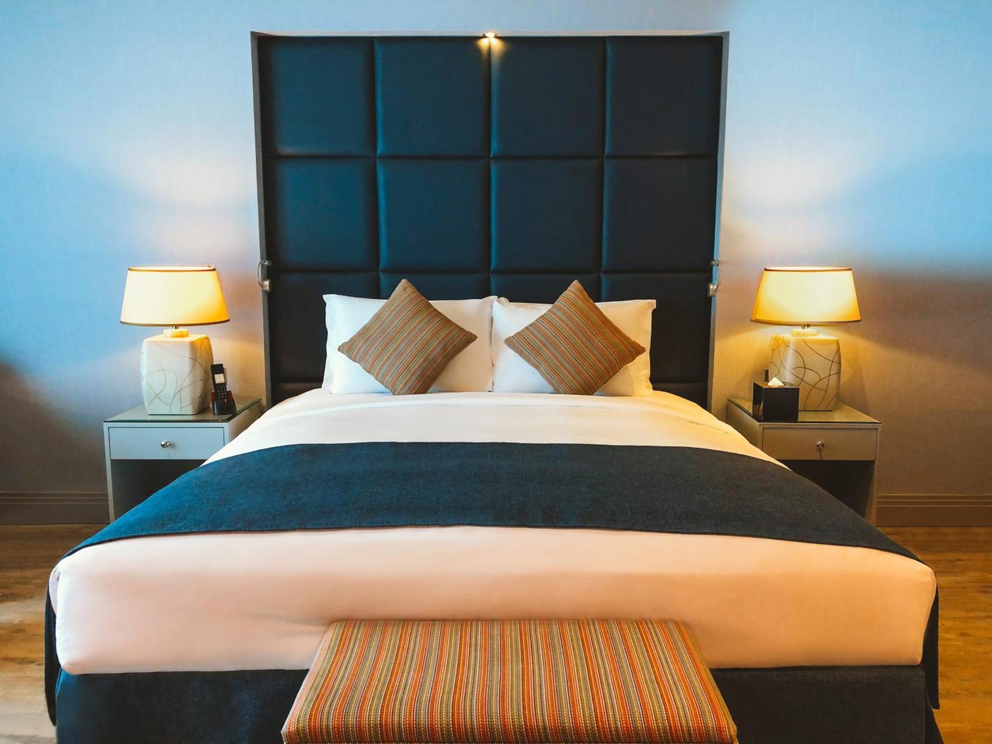 Sofitel Al Khobar The Corniche Hotel Exterior photo A bedroom at the hotel